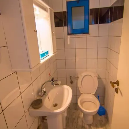 Joseph Apartment *